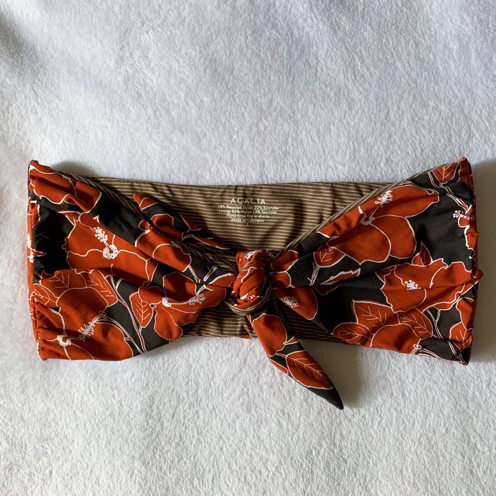 SOLD ❌ Acacia Mid Pac Baker top (L)